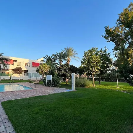 Luxury Renovated 2-bedroom With Pool Apartment Villajoyosa